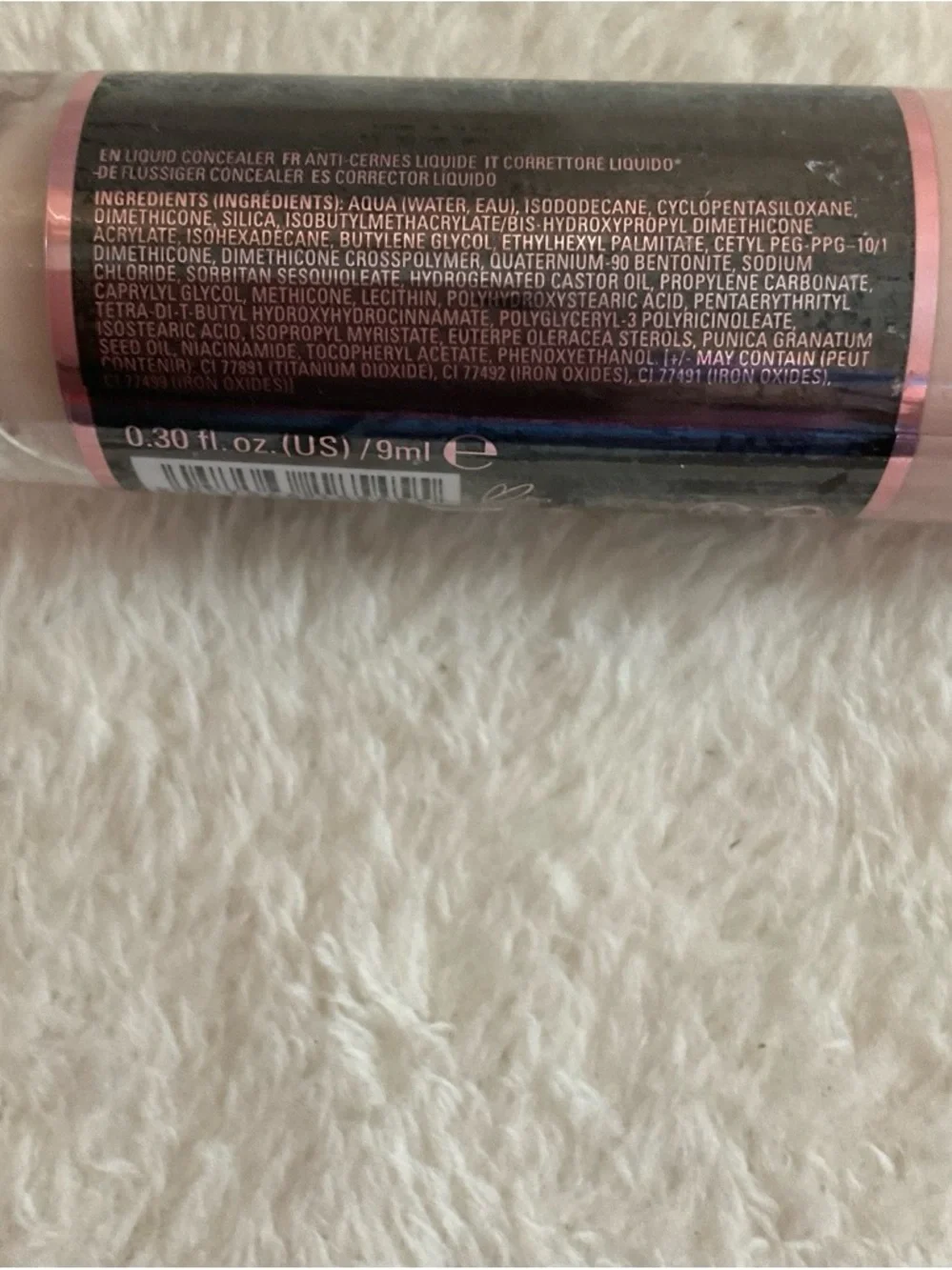 Makeup Revolution Infinite Longwear Concealer - Pink & Black Tube